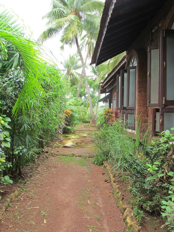 Simply Homestay Benaulim Bagian luar foto